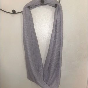 Women’s lavender infinty scarf one size
